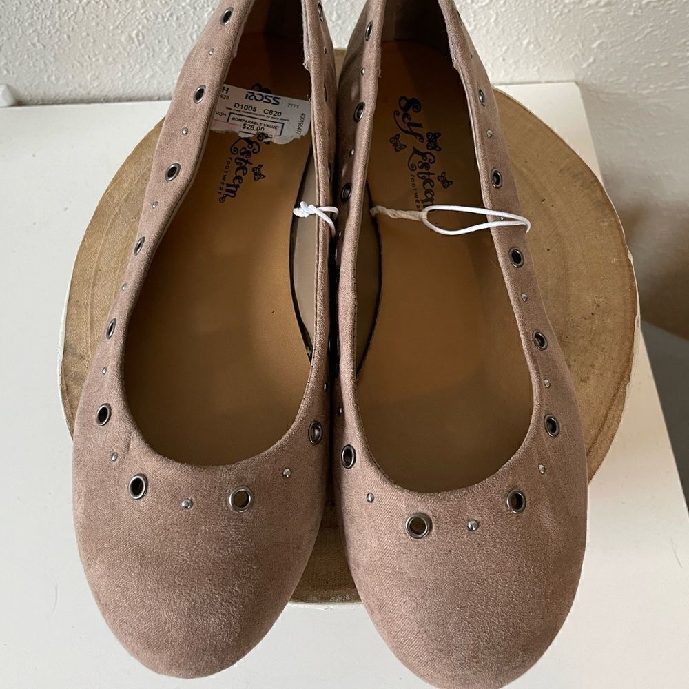 NWT Self Esteem Flats Size 6M